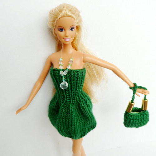 Tmavozelená kabelka pro Barbie — foto 5