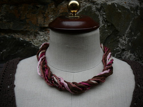 Hedvábý náhrdelník — foto 3