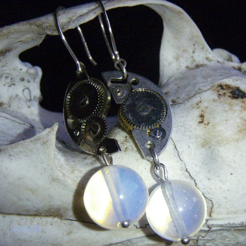 Steampunkový měsíčník — foto 3
