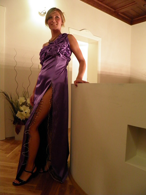 Asymetrická elegance SLEVA — foto 3