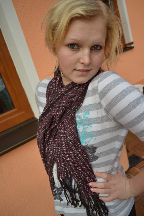 Fialkovo/černá šála — foto 4