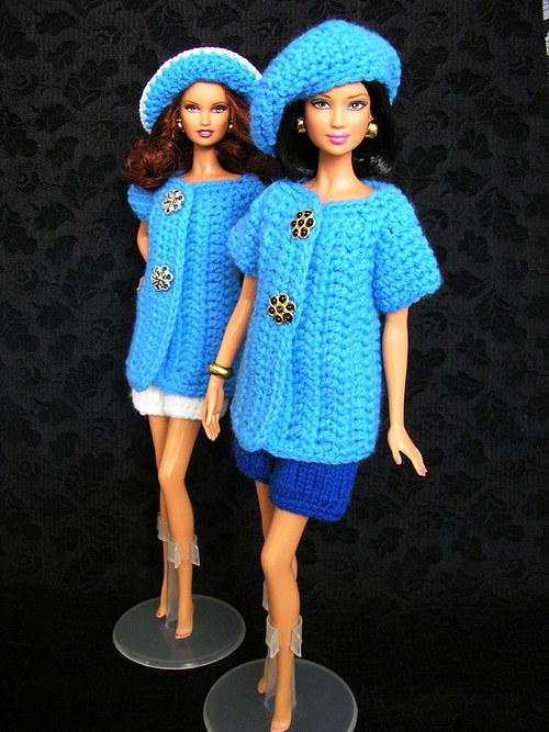 Světle modrý komplet pro Barbie I. — foto 3