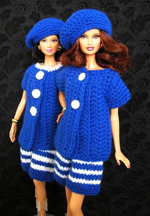 SLEVA Tmavě modrý komplet pro Barbie I. — foto 3
