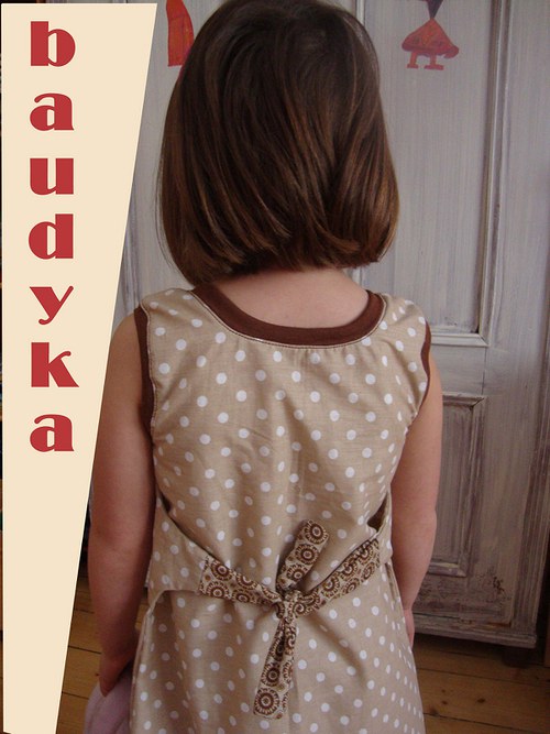 Šatečky s puntíky...nenápadně — foto 3