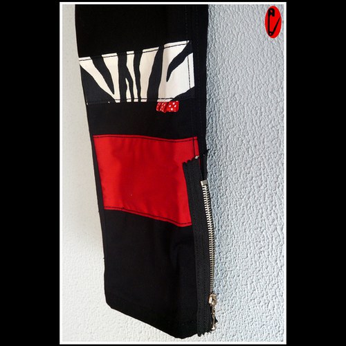 Red-black-zebra (kalhoty vel. S) — foto 3