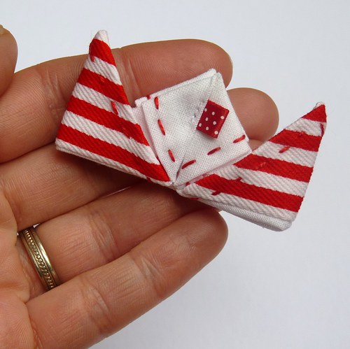 Lodičková brož - textilní origami — foto 4