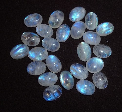 Měsíční kámen 14x10mm- CABOCHON — foto 3