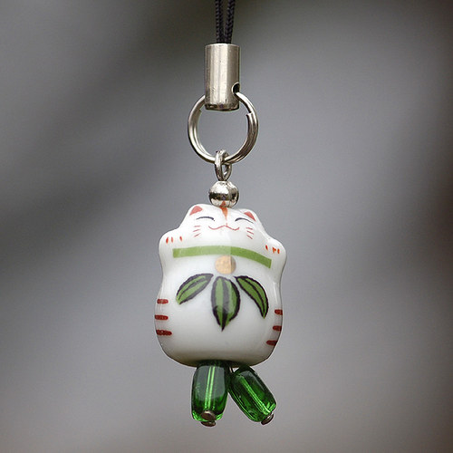 Maneki neko přívěšek — foto 2