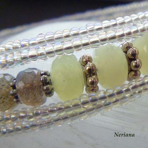 Náramek s jadeitem a labradoritem — foto 3