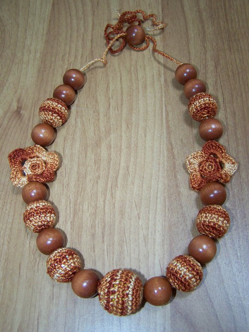 Háčkovaný náhrdelník pro princeznu — foto 3