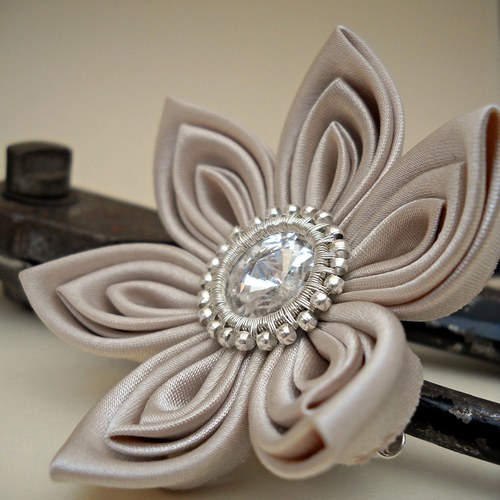 Kanzashi sponka/brož Chika — foto 2