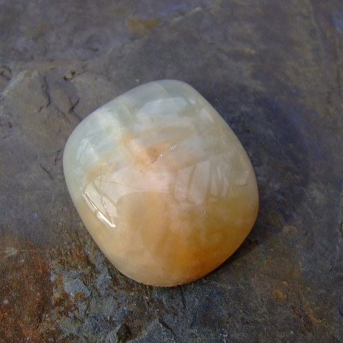 Adulár- Měsíční kámen kabošon č.6 — foto 3