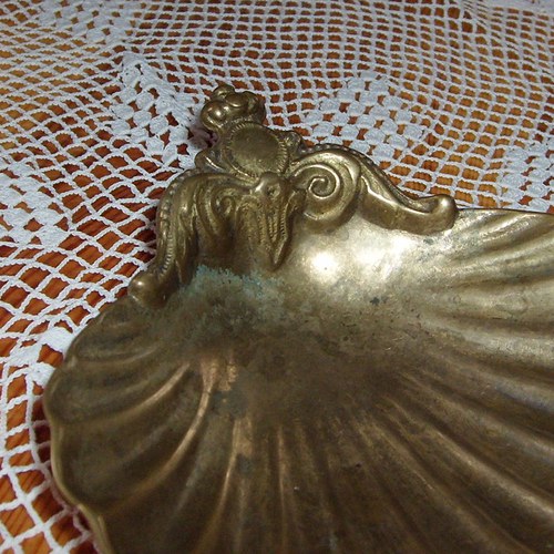 18. Mosazná mýdlenka, miska — foto 2