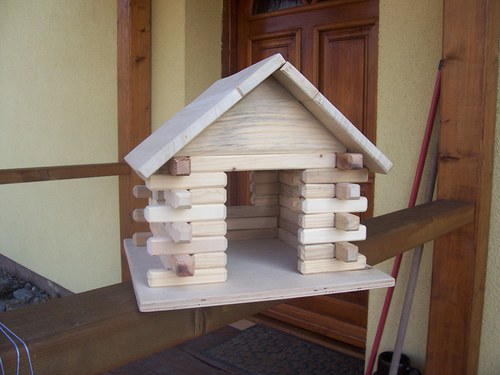 Krmítko srub — foto 2
