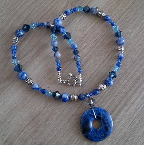 Náhrdelník a naušnice - sodalit a swarovski — foto 2