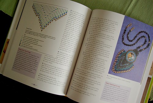 Kniha: Beading with Cabochons — foto 4