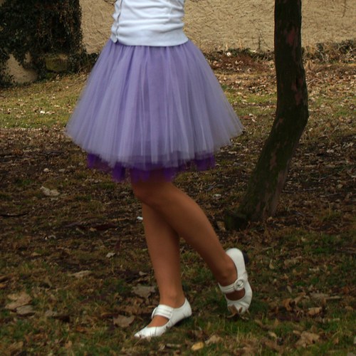 Světle fialová tylová sukně — foto 3