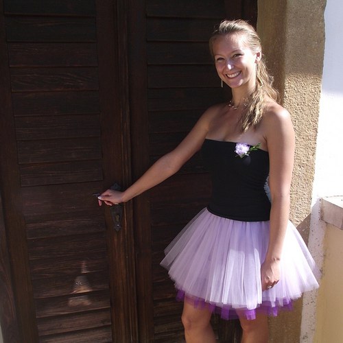 Světle fialová tylová sukně — foto 4