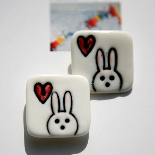 Karel in love is back again - porcelánová brož — foto 2