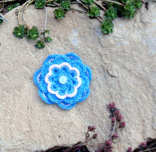 Blue flower 2 - háčkovaná brož — foto 4