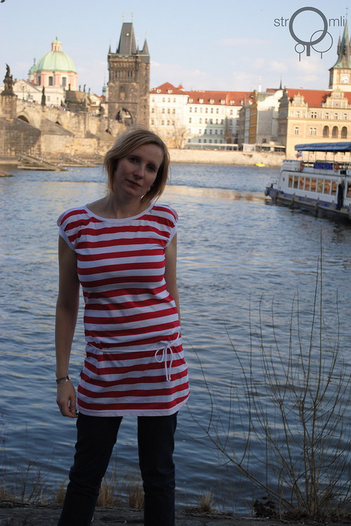 Námořnické šaty pro Markeeza — foto 3