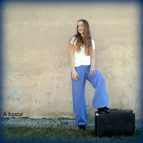Kalhoty na procházku oblohou. — foto 3
