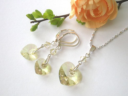 Swarovski sada Luminous Green — foto 2
