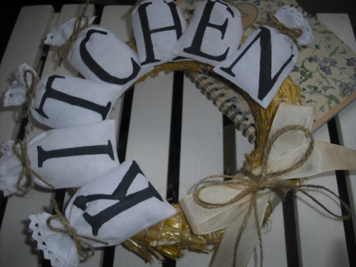 Věneček "KITCHEN" — foto 2