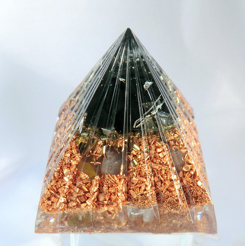 Orgonit - Velká pyramida/Broušená - ŠUNGITOVÁ — foto 2