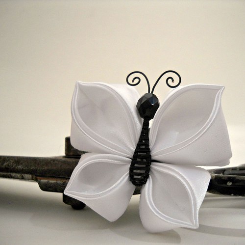 Kanzashi brož White butterfly — foto 4