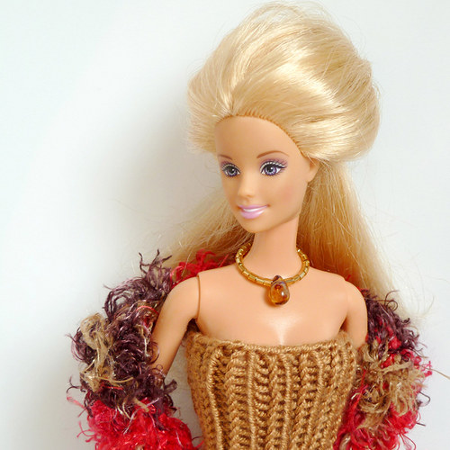 Zlatavý náhrdelník pro Barbie — foto 2