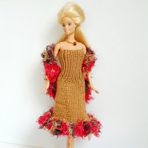 Zlatavý náhrdelník pro Barbie — foto 3