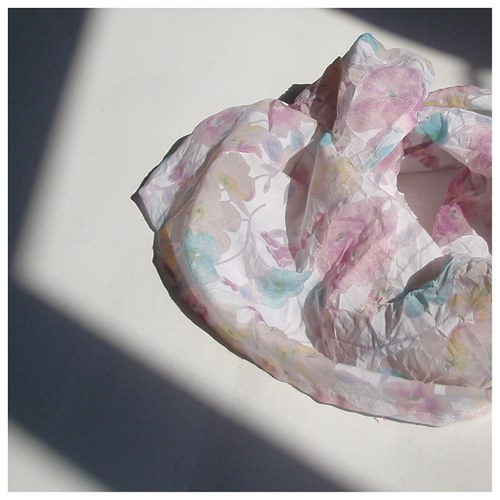 Lehounký letní nákrčník - pastel — foto 4