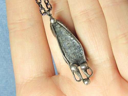 Amulet s kyanitem - disthenem — foto 3