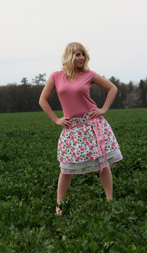 Pro cukrovou panenku:-) sukně — foto 2