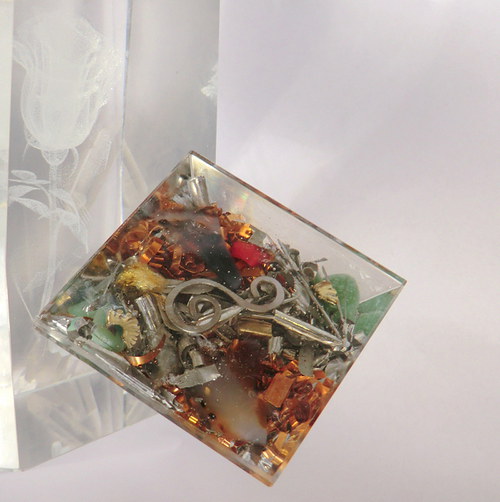 Orgonit - Pyramida 4x4cm - Chalcedon — foto 5