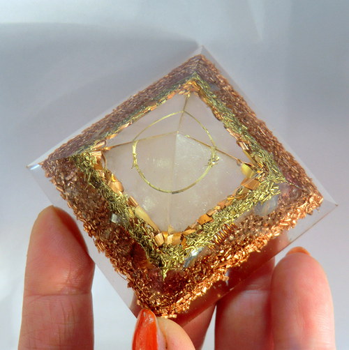 Orgonit - 6 x 4 cm - Dvojitá - pyramida (2) — foto 2