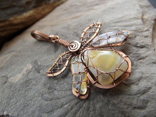 Měděný kvítek s chalcedony — foto 2