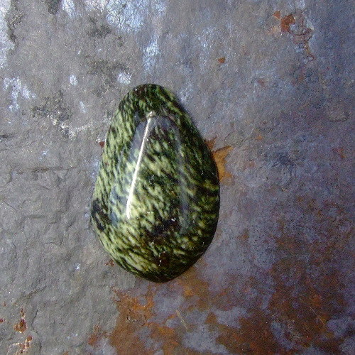 Serpentyn chytha, kabošon č.217 — foto 2