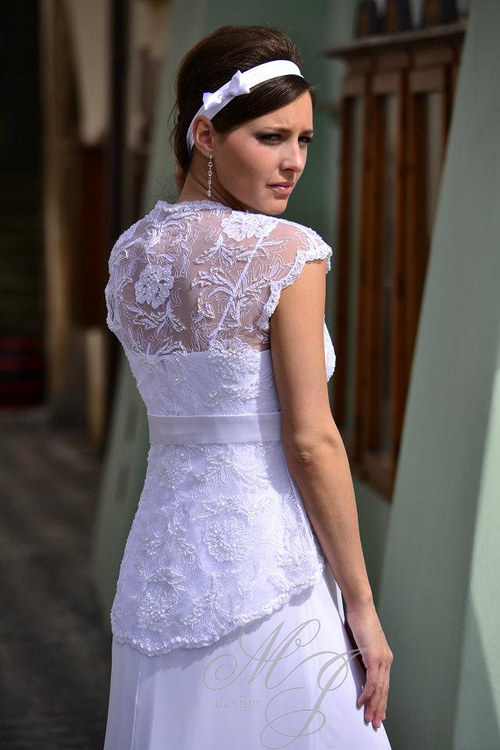 Svatební šaty — foto 3
