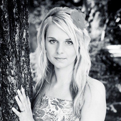 Fuchsiová květina ..... čelenka — foto 2