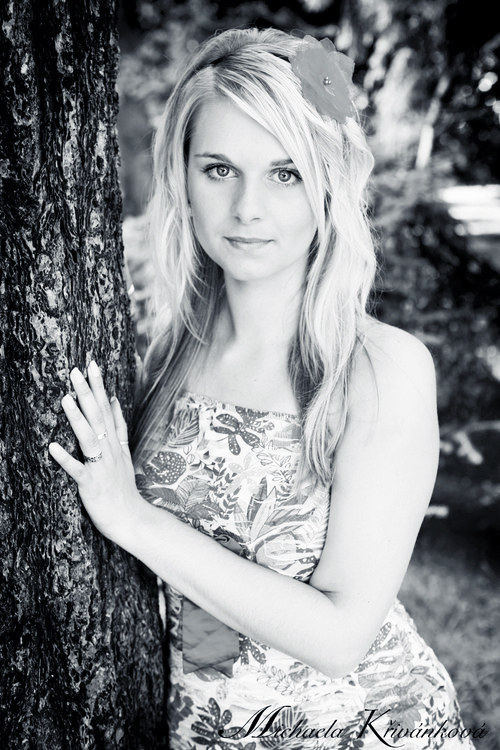 Fuchsiová květina ..... čelenka — foto 3