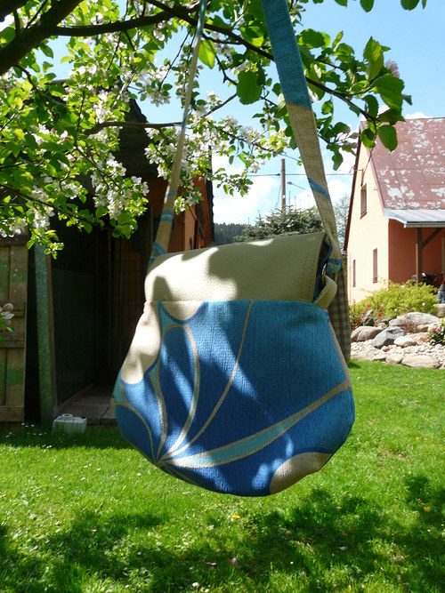 Kabelka Petite Deux, moderní — foto 3