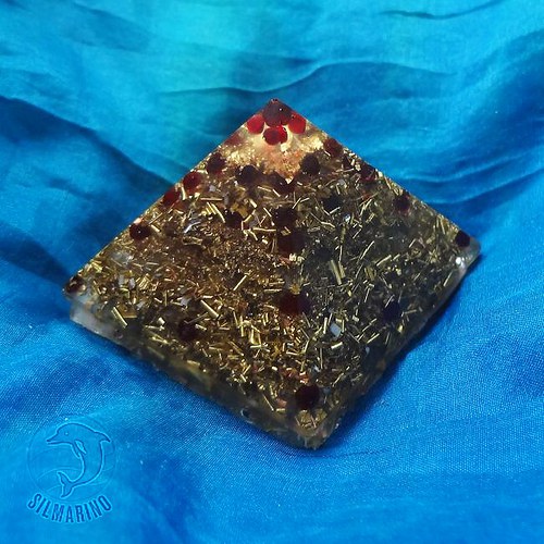 Orgonitová pyramidka "barvy exotiky" — foto 2