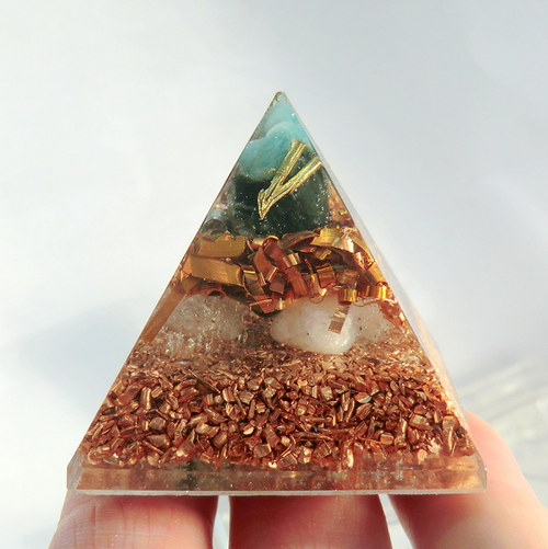 Orgonit - Pyramida 4x4 se Smaragdem — foto 2