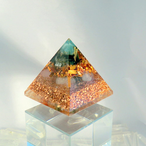 Orgonit - Pyramida 4x4 se Smaragdem — foto 6