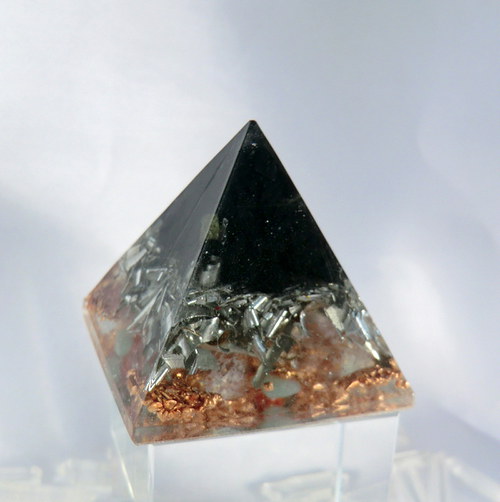 Orgonit *Pyramida4* 4x4cm - ŠUNGIT — foto 4