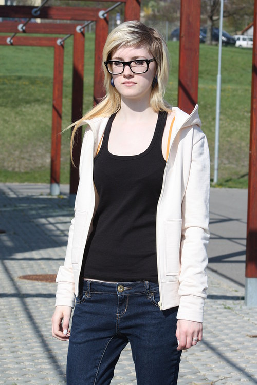 Mikina — foto 3