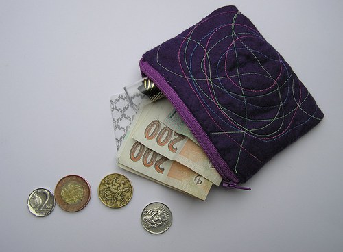 Tmavě fialová kapsička — foto 2