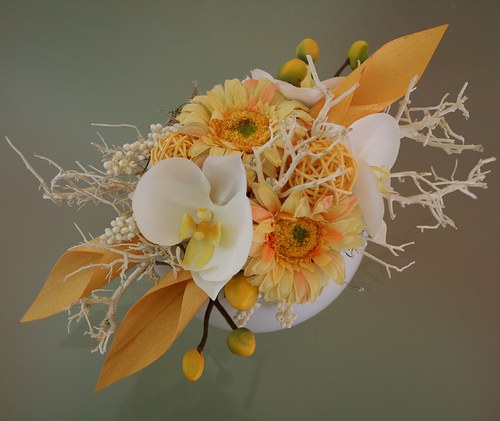 Celoroční dekorace - orchideje s gerberami — foto 3